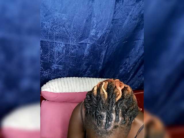 freakcurvy8's BongaCams show and profile