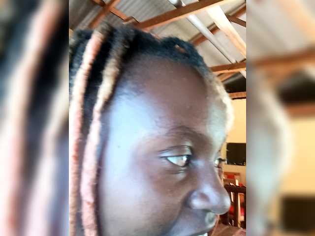 freakcurvy8's BongaCams show and profile