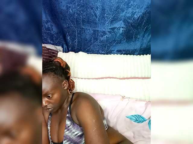 freakcurvy8's BongaCams show and profile