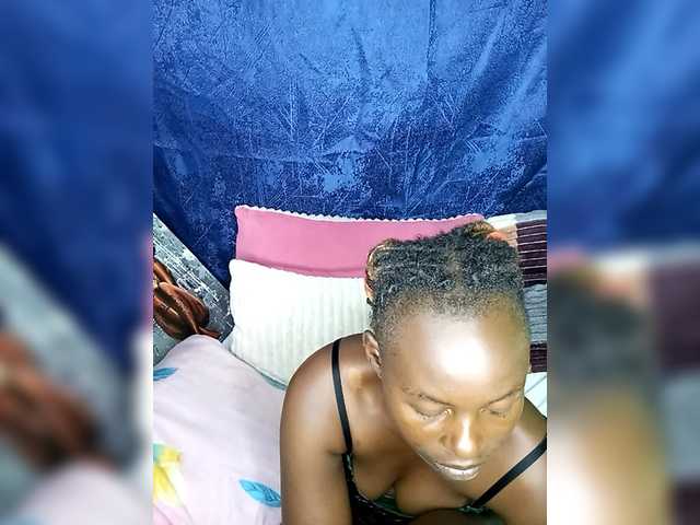 freakcurvy8's BongaCams show and profile