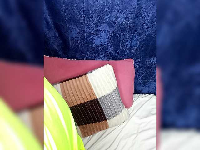 freakcurvy8's BongaCams show and profile