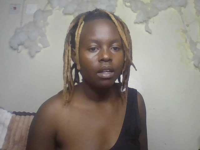 freakcurvy8