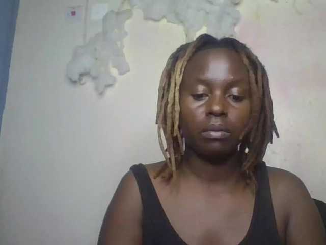 freakcurvy8 from BongaCams