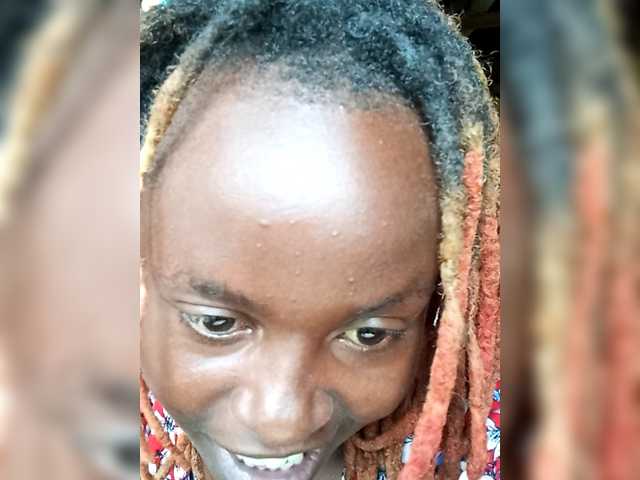 freakcurvy8's BongaCams show and profile