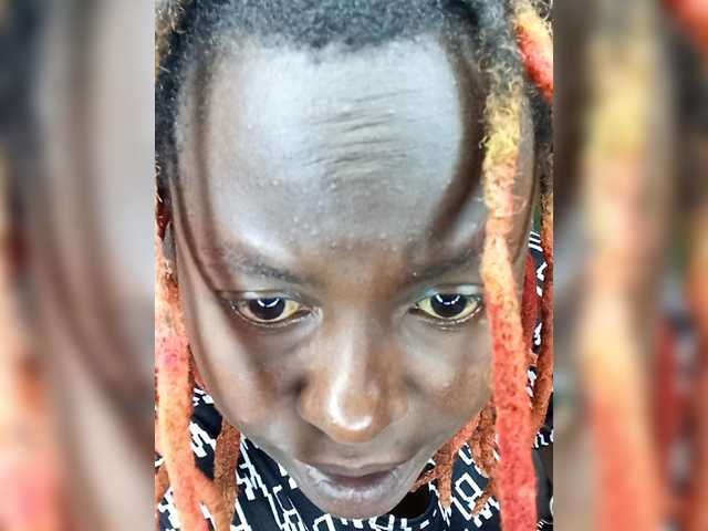 freakcurvy8's BongaCams show and profile