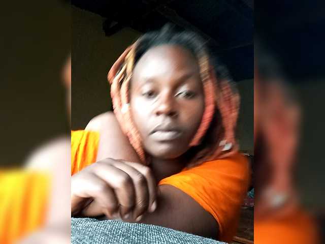 freakcurvy8's BongaCams show and profile