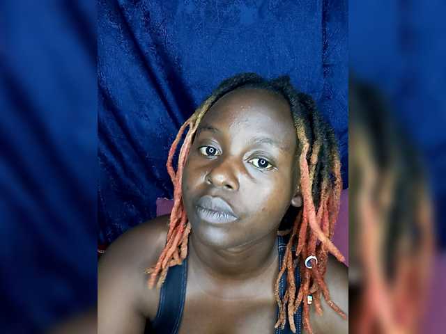 freakcurvy8 from BongaCams is Freechat