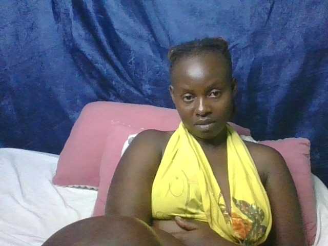 freakcurvy8's BongaCams show and profile