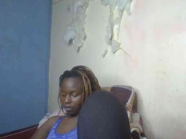 freakcurvy8 freakcurvy8