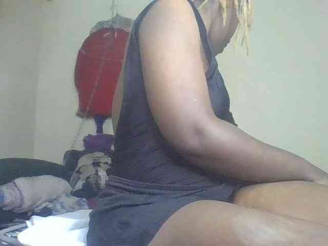 freakcurvy8 webcam