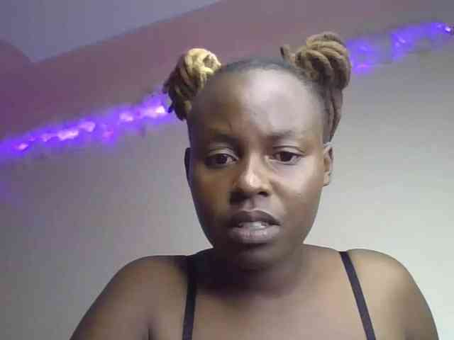 freakcurvy8