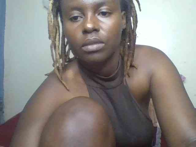 freakcurvy8