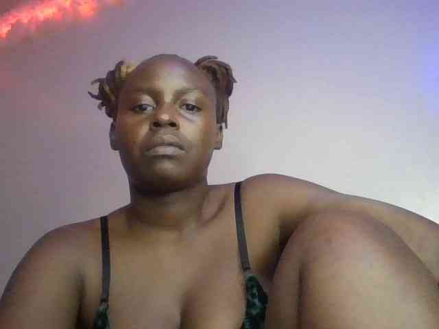 freakcurvy8