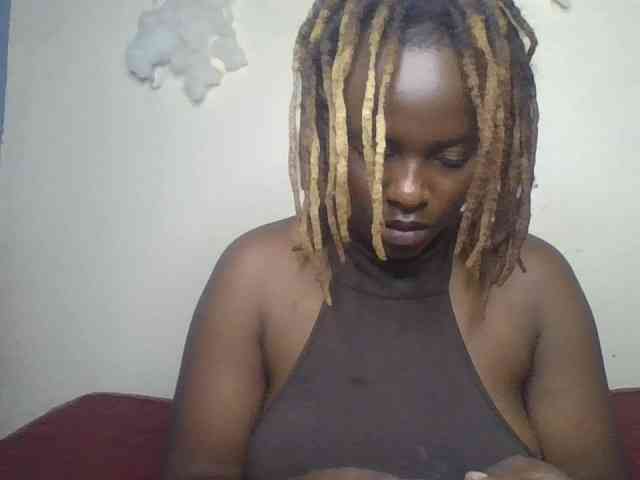 freakcurvy8 webcam