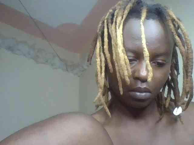 freakcurvy8 freakcurvy8