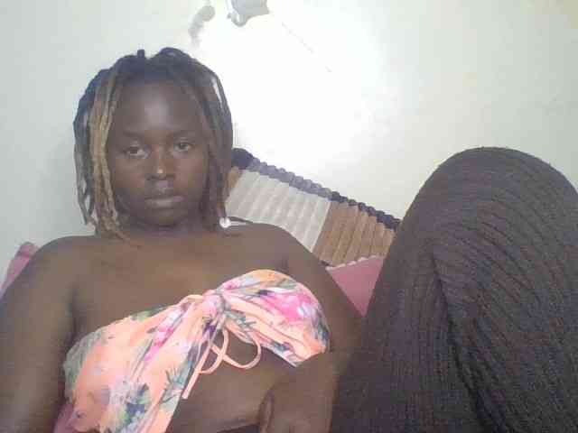 freakcurvy8 webcam