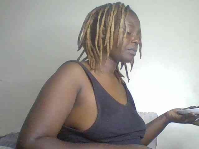 freakcurvy8 webcam