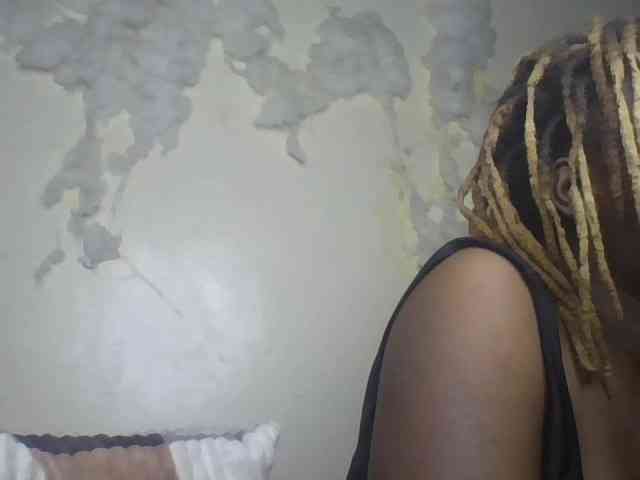 freakcurvy8 webcam