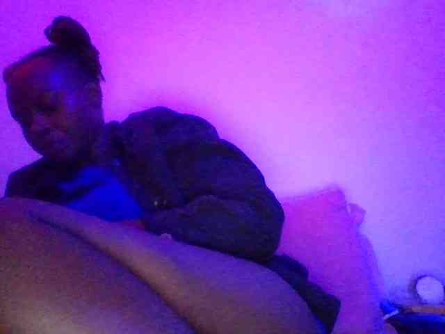 freakcurvy8