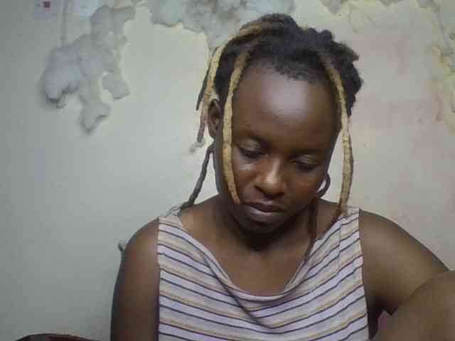 freakcurvy8 freakcurvy8