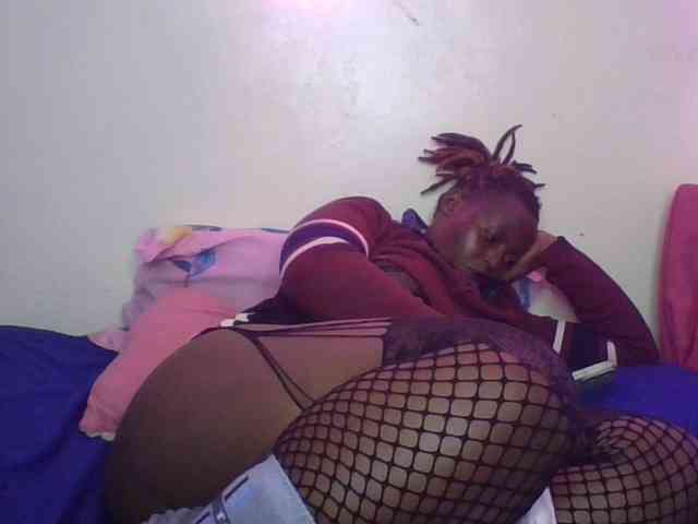 freakcurvy8