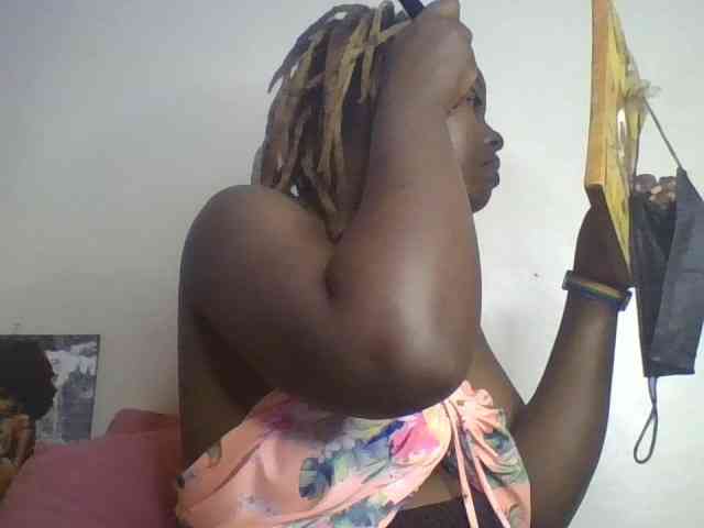 freakcurvy8 webcam