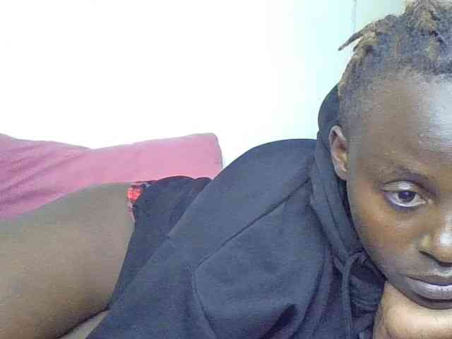freakcurvy8