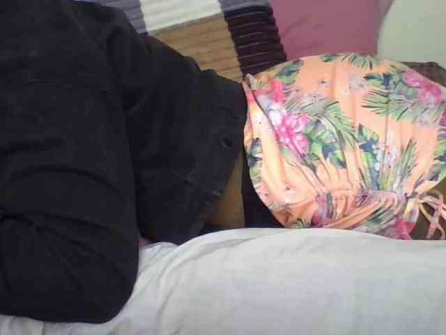 freakcurvy8 webcam