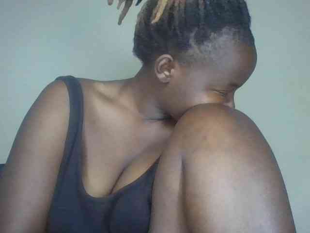 freakcurvy8 webcam