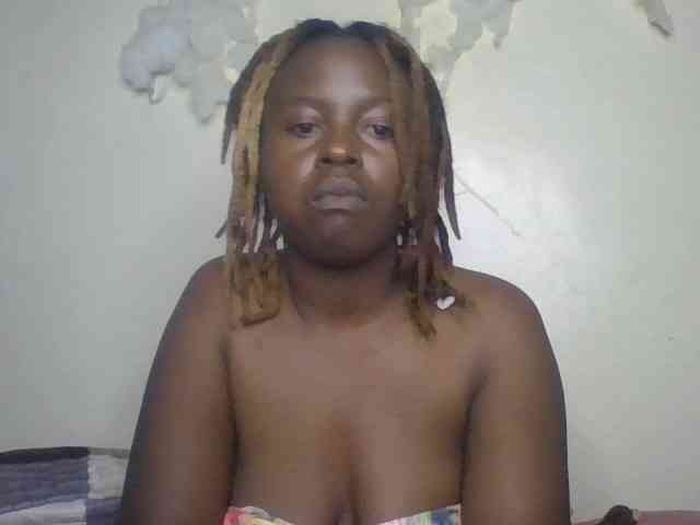 freakcurvy8 Live Webcam on BongaCams