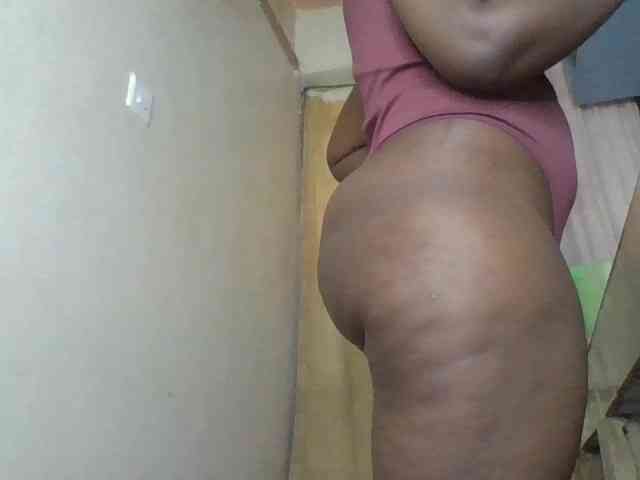 freakcurvy8