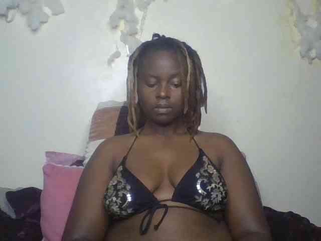 freakcurvy8