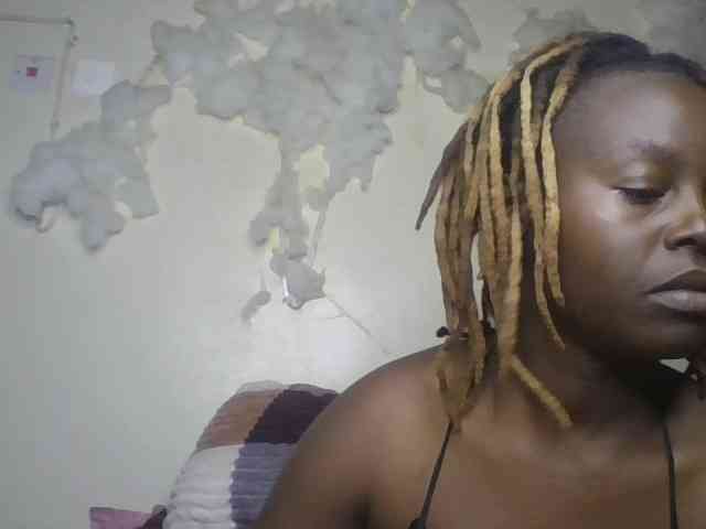 freakcurvy8 webcam