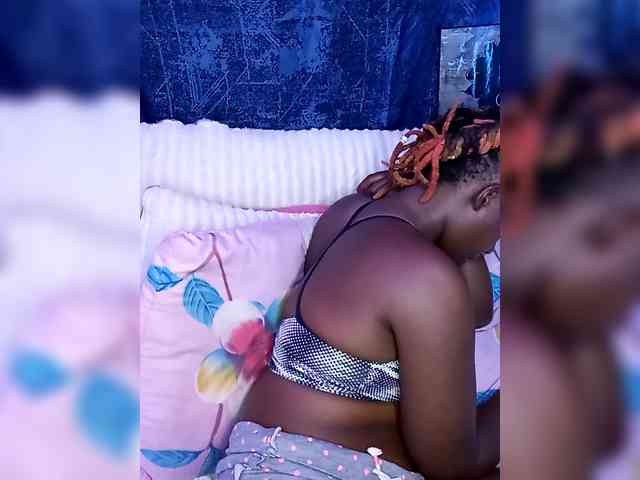 freakcurvy8 freakcurvy8