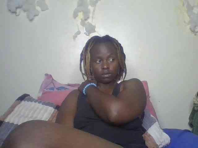 freakcurvy8 webcam