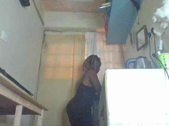 freakcurvy8