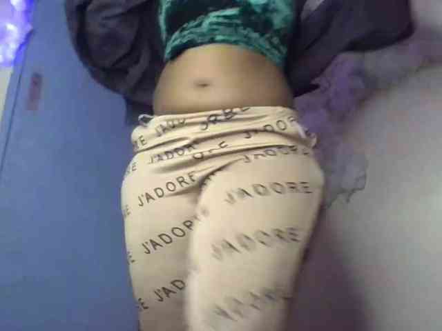 freakcurvy8 webcam