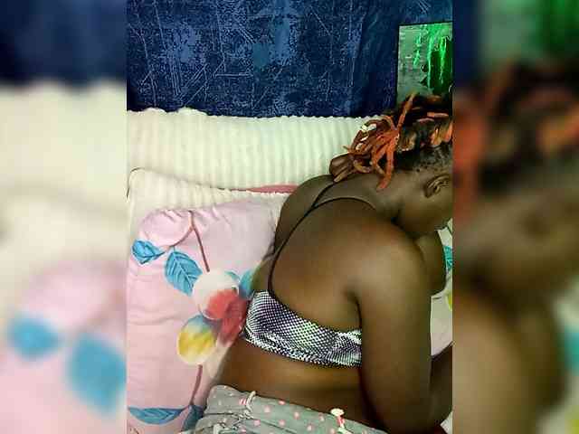 freakcurvy8 freakcurvy8