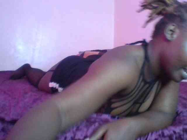 freakcurvy8