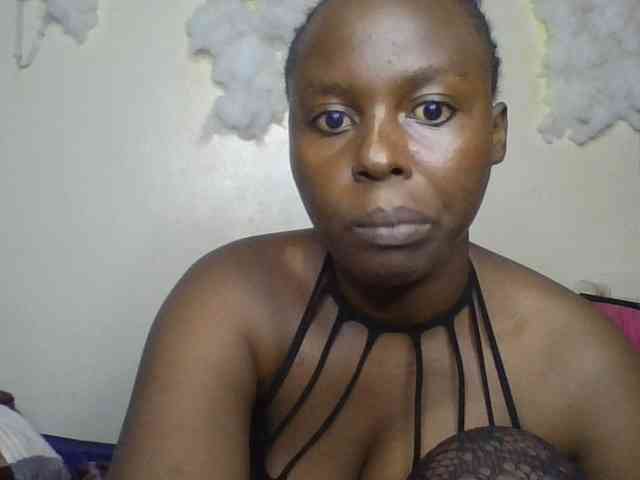 freakcurvy8