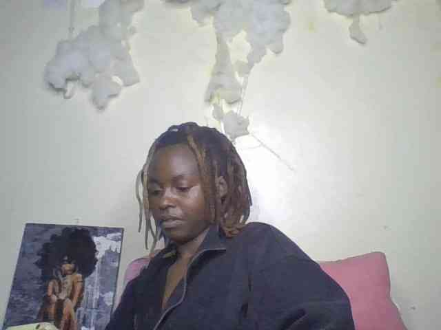 freakcurvy8