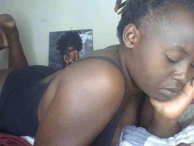 freakcurvy8 webcam