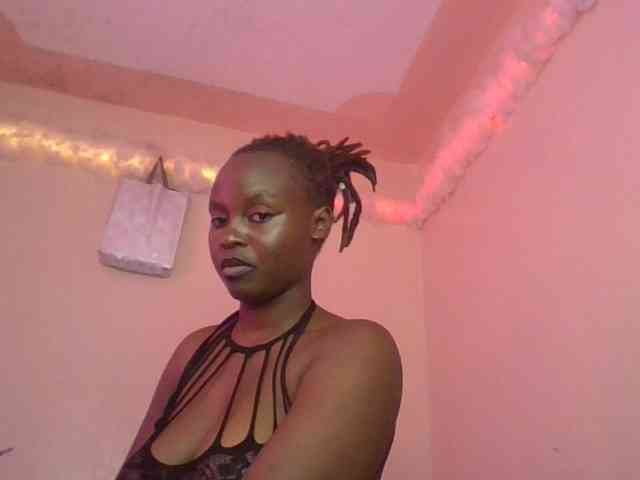 freakcurvy8
