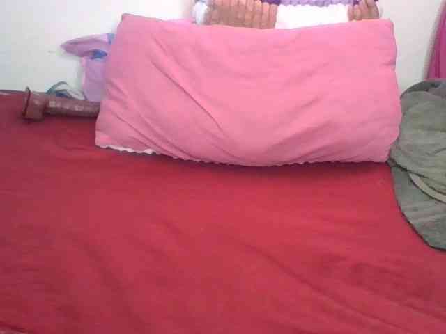 freakcurvy8 webcam
