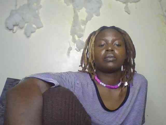 freakcurvy8