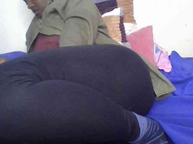 freakcurvy8