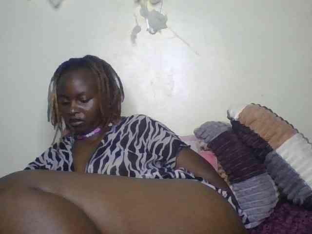 freakcurvy8