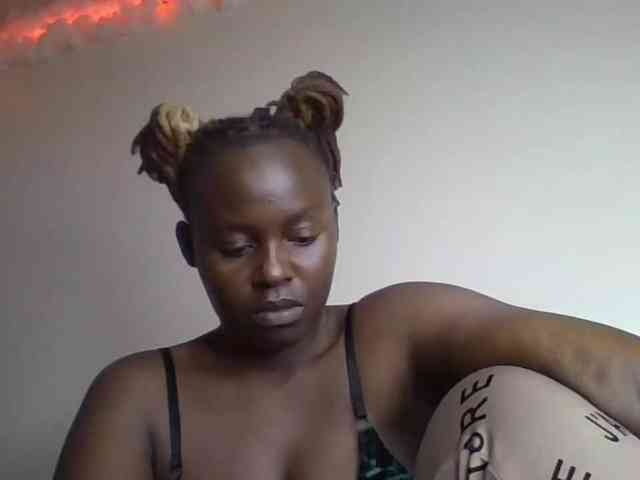 freakcurvy8 webcam