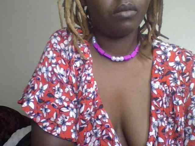 freakcurvy8