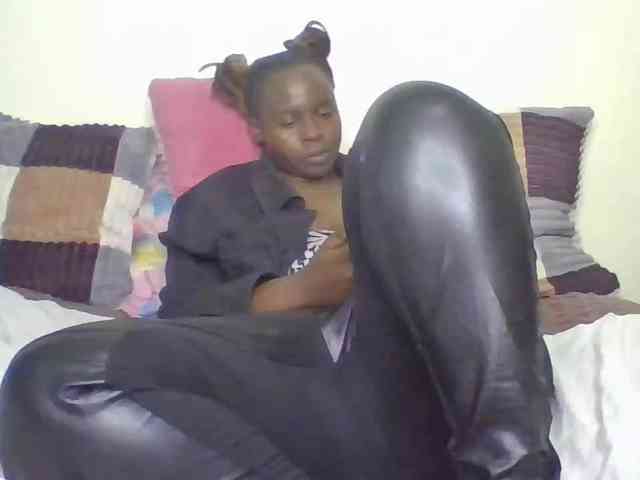 freakcurvy8